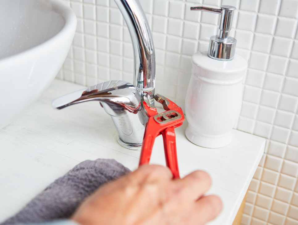 instalación grifo baño